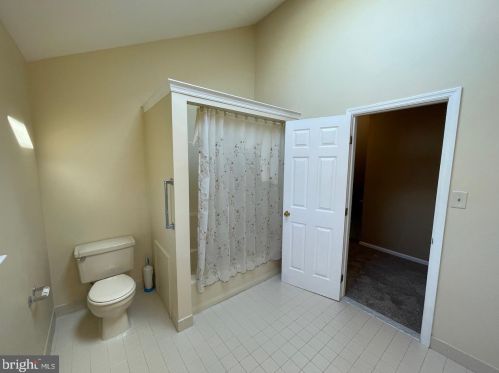 1567 Potter Dr, Pottstown PA 19464-2978 exterior