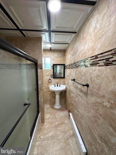 7521 River Rd, Camden NJ  08110-3422 exterior