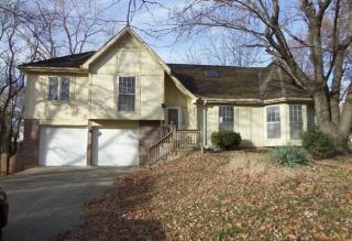 7008 Rene St, Shawnee Mission, KS 66216-2352