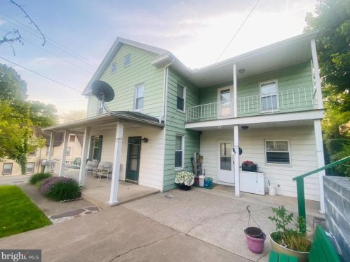 403 High St, Water Gap, PA 17018-9012