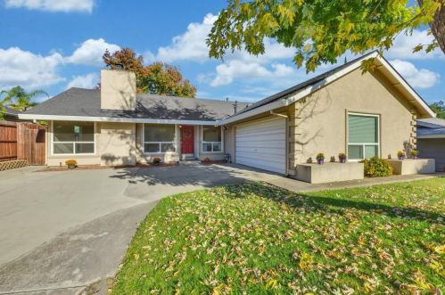5820 Merlindale Dr, Citrus Heights CA  95610-6728 exterior