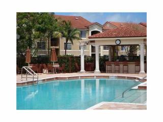 503 Villa Cir, Boynton Beach FL  33435-8912 exterior
