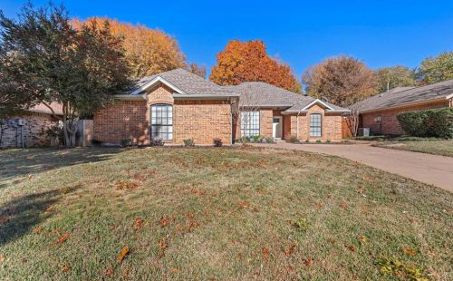 2300 Timberglen Dr, Lewisville TX  75028-1916 exterior