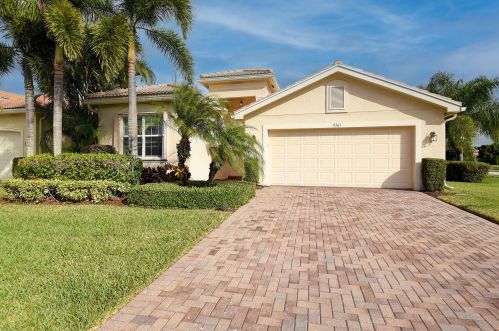 9361 Ivory Isle Rd, Boynton Beach, FL 33473-7876