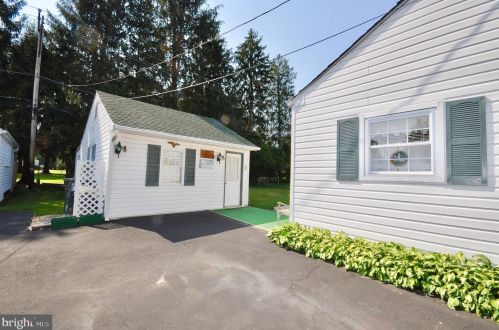 823 Willow St, Southampton PA  18966-3431 exterior