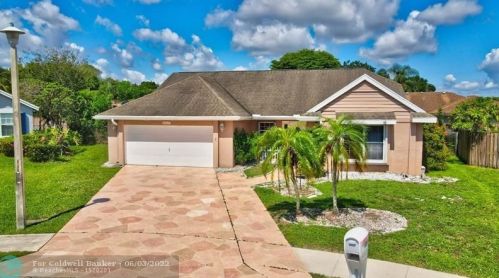 6317 Heather Ct, Boynton Beach, FL 33437-3225