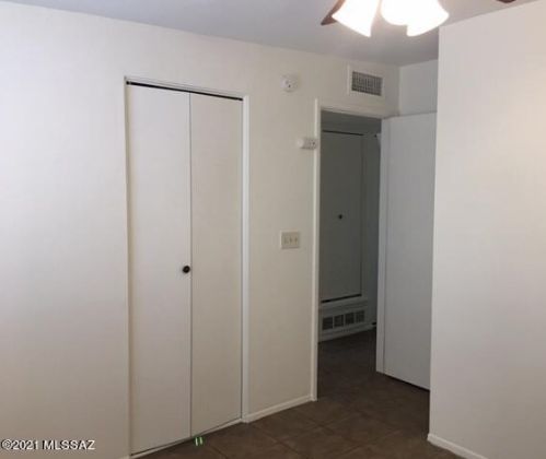 4015 Lazy Palm Dr, Tucson AZ 85730-3816 exterior