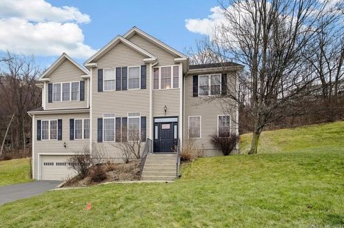 40 Apollo Rd, Bethel, CT 06801-1866