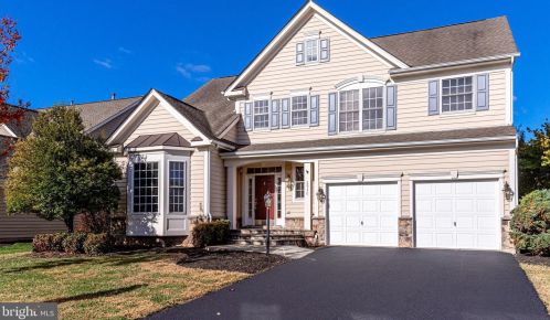 8930 Edmonston Dr, Bristow, VA 20136-1299