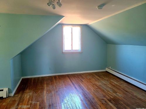 926 Sterling Pl, Babylon NY  11704-1616 exterior