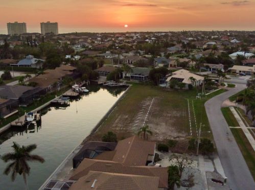 773 Holly Ct, Marco Island FL  34145-1915 exterior