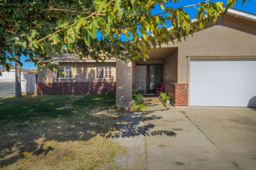 1633 Crowell St, Livingston CA  95334-1854 exterior