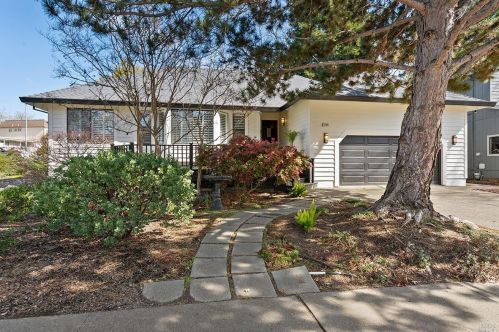 1898 Bennett Meadows Ln, Santa Rosa CA  95405-8375 exterior