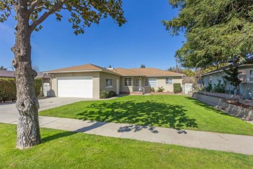 3241 Richert Ave, Fresno, CA 93726-3417