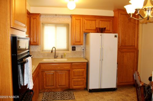 843 Alvin Ave, Santa Maria, CA 93458-0035