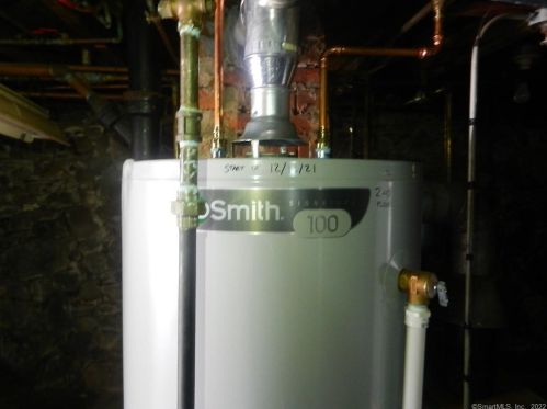 418 Burritt St, New Britain CT  06052-1207 exterior