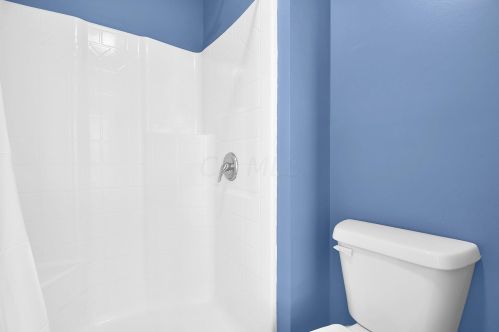 135 Spring Flower Way, Pataskala OH 43062-6997 exterior