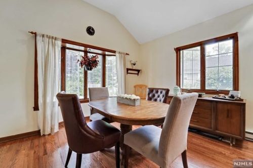 6 Marion Rd, Verona NJ  07044-1420 exterior