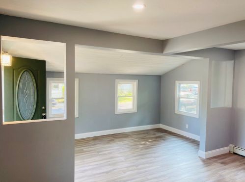 93 Hazard Ave, Warwick RI  02889-9403 exterior