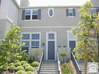 52 Honey Locust, Irvine, CA 92606-4505