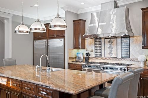 1921 Windward Ln, Newport Beach CA  92660-3816 exterior