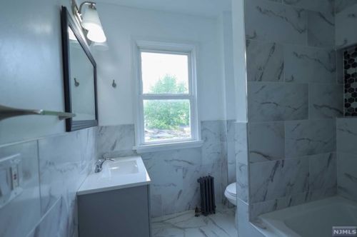 135 21st St, Irvington NJ  07111-4556 exterior