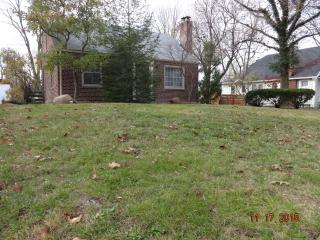 445 Beaumont Rd, Columbus, OH 43214-2201