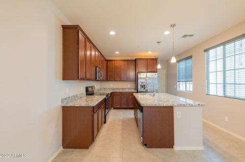 1720 Dogwood Ln, Gilbert AZ  85295-6042 exterior