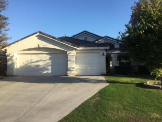 10215 Bay Colony Dr, Bakersfield, CA 93312-2949