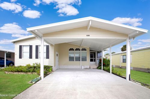 838 Lychee Dr, Sebastian, FL 32976-2572