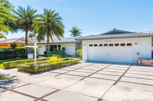 14300 Cypress Ct, Hialeah, FL 33014-2959