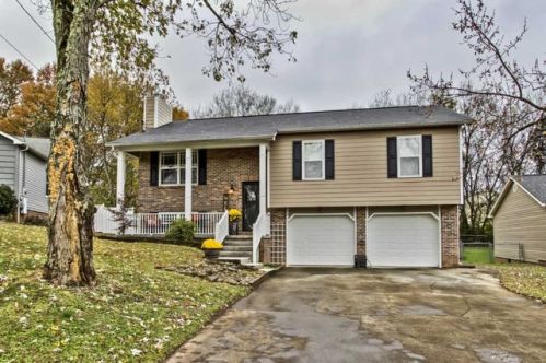 728 Summerdale Dr, Knoxville, TN 37934-5052