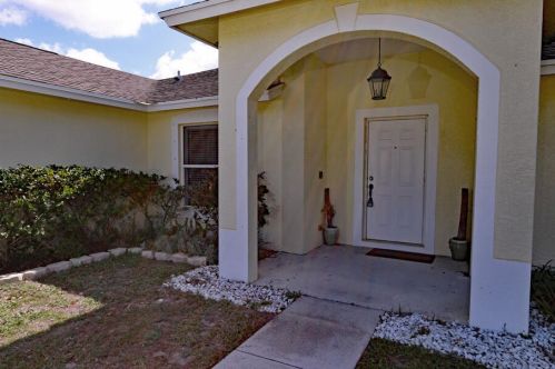4219 Daemon St, Fort Pierce, FL 34953-6568