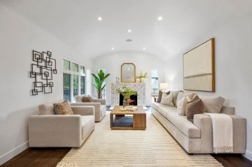 3197 Marengo Ave, Altadena CA  91001-4450 exterior