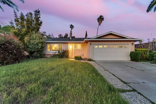 3830 Ashridge Ln, San Jose, CA 95121-1401