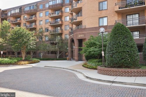 2111 Wisconsin Ave, Washington, DC 20007-2274