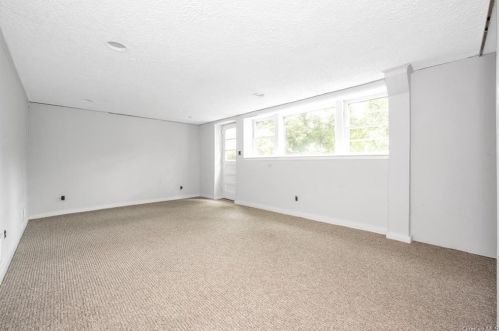 16 Bonwit Rd, Rye Brook NY  10573-1936 exterior