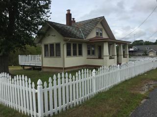 212 Bridgeton Fairton Rd, Stow Creek Twp, NJ 08302-7052