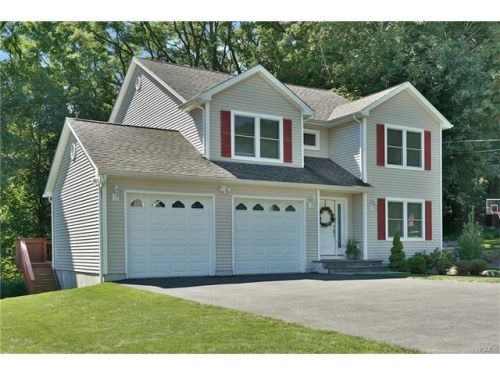 58 Broad St, Hawthorne, NY 10532-1715