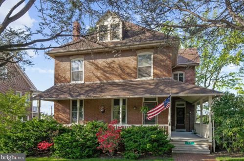 65 Main St, Landisville, PA 17538-1124