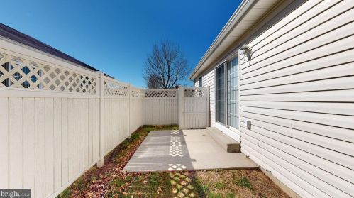 81 Planters Run Ct, Dover DE  19901-5874 exterior