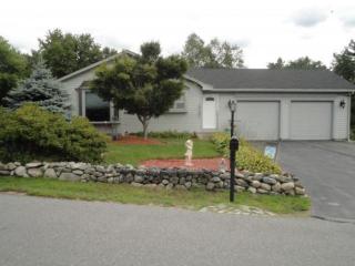 68 Old Auburn Rd, Derry NH  03038-5427 exterior