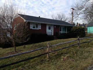 201 Grant St, Ligonier, PA 15658-1123