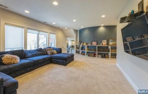 1097 Korfitsen Rd, N Milford NJ  07646-2410 exterior