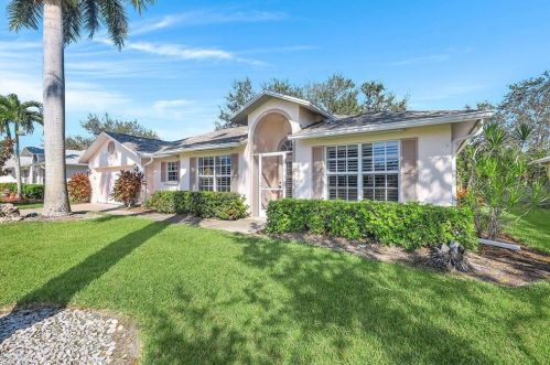 807 Charlemagne Blvd, Naples FL  34112-7130 exterior