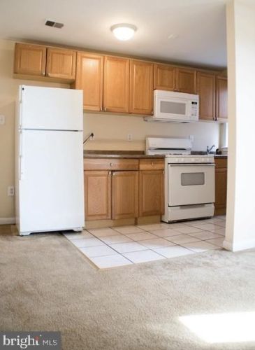 126 Bainbridge St, Philadelphia PA  19147-2412 exterior