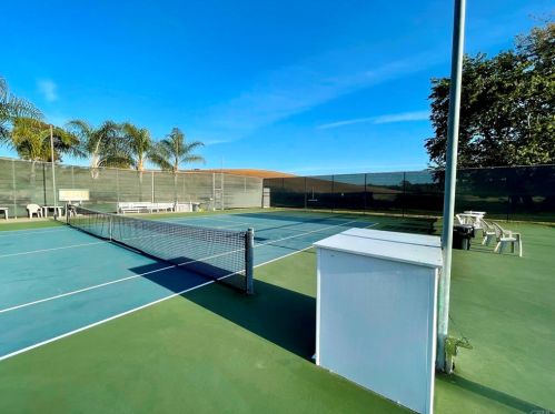 3340 Don Tomaso Dr, Carlsbad CA  92010-3951 exterior