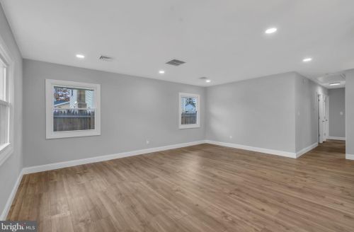 38 Parish Ln, Willingboro NJ  08046-2708 exterior