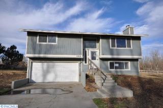 99606 Reata Rd, Kennewick, WA 99338-9015