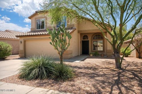 7423 Abraham Ln, Glendale, AZ 85308-9523